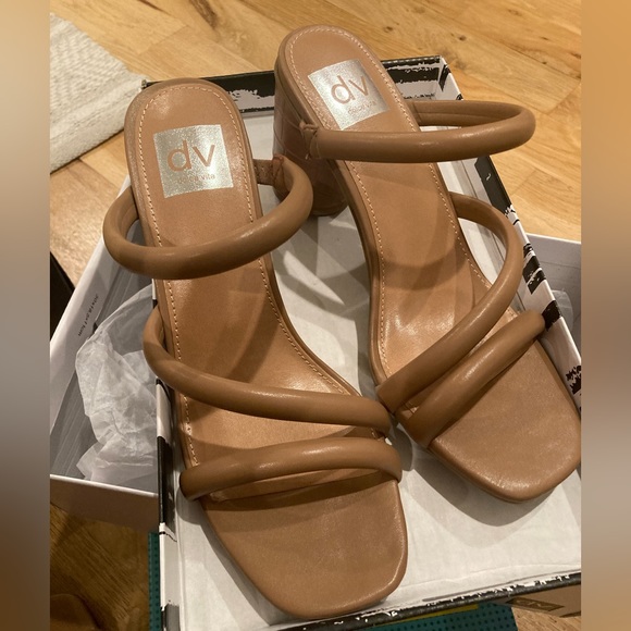 Dolce Vita Beige/Brown Heel - Picture 3 of 3